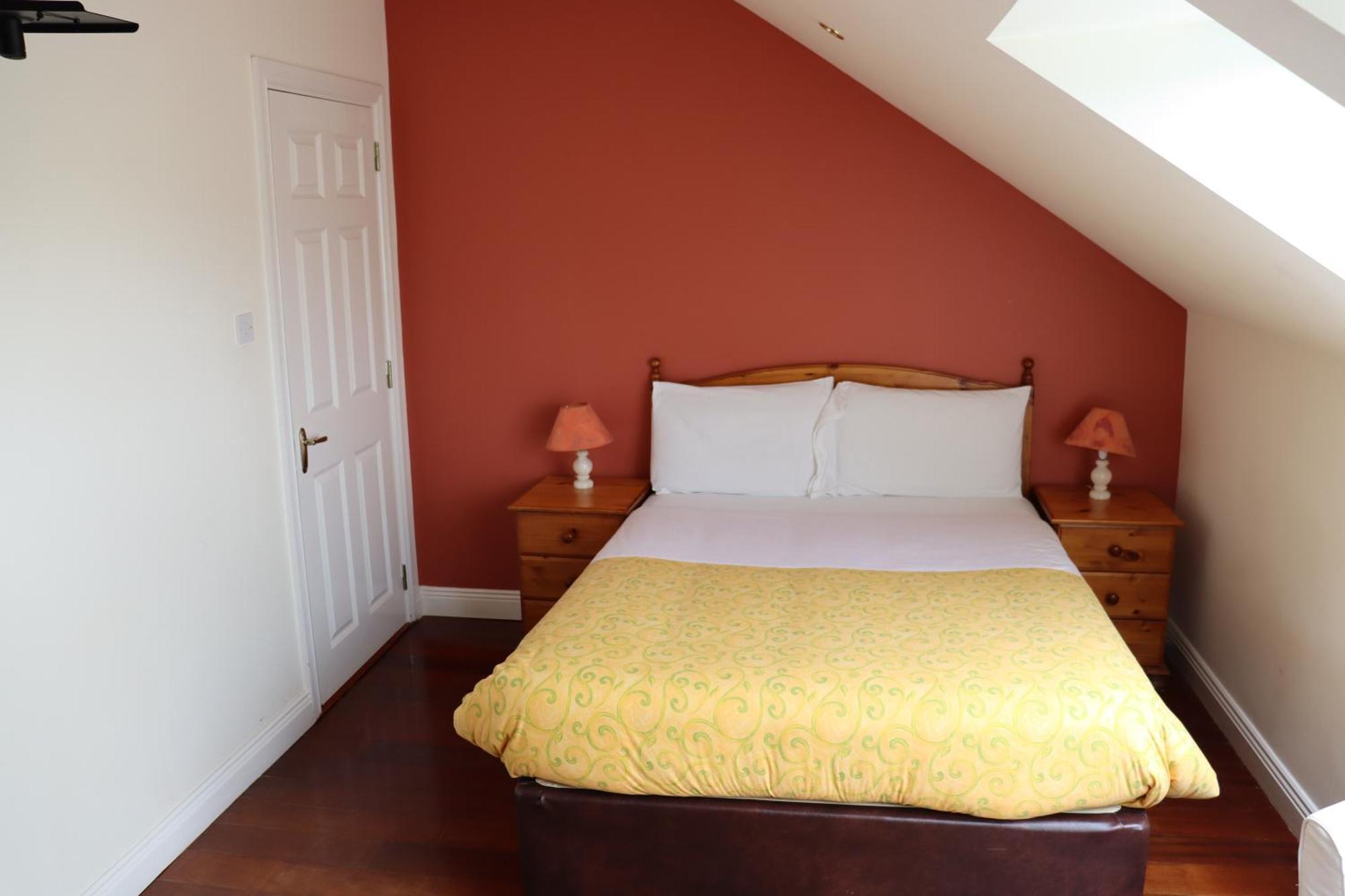 The Old Pier Guest Accommodation, Bed Only, No Breakfast Ballydavid Exteriér fotografie