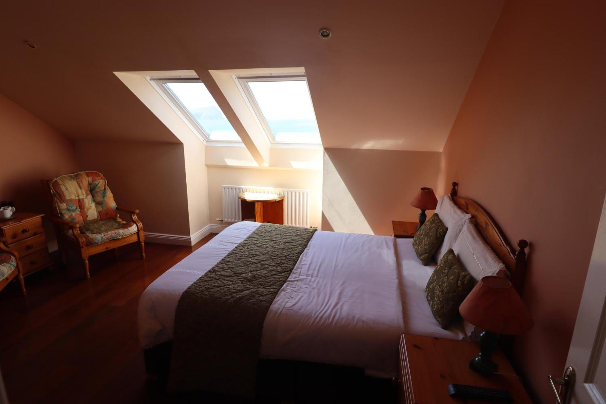 The Old Pier Guest Accommodation, Bed Only, No Breakfast Ballydavid Exteriér fotografie