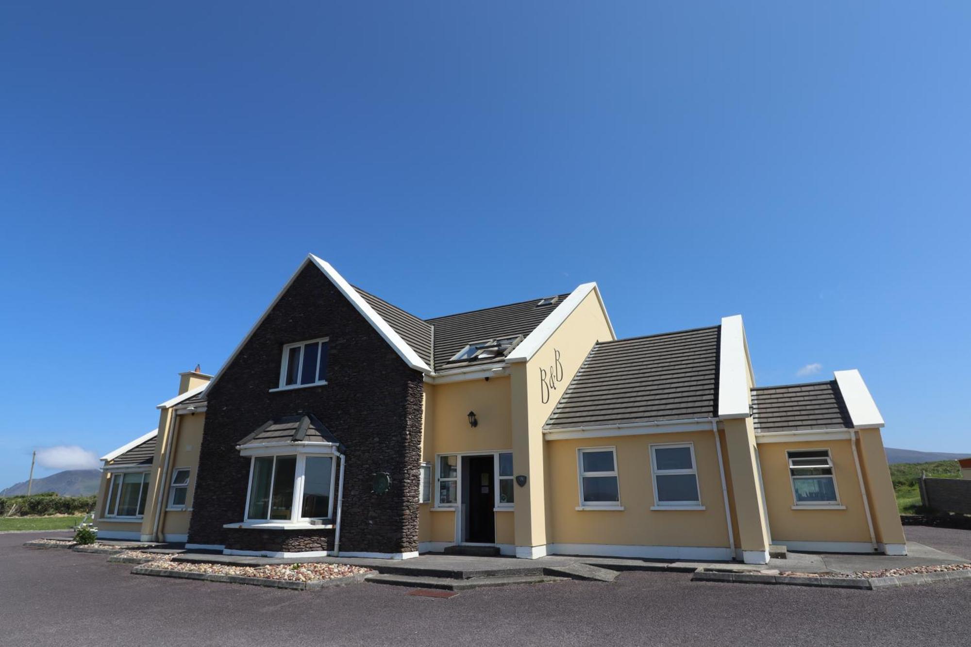 The Old Pier Guest Accommodation, Bed Only, No Breakfast Ballydavid Exteriér fotografie